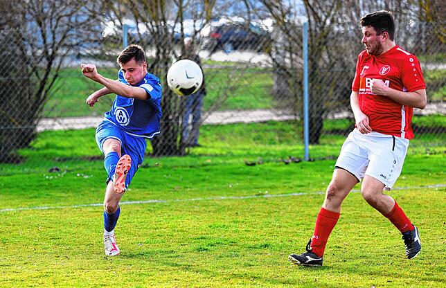 Bild 11: Unsere große Bildergalerie vom Bezirksliga-Spiel zwischen dem SV Volkertshausen und dem SC Markdorf