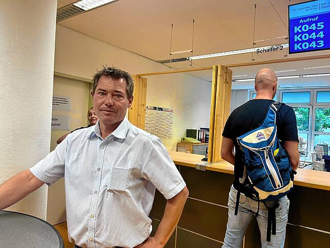 „Hier ist wie erwartet viel los“, sagt Oliver Dufner, Sachgebietsleiter des Straßenverkehrsamts, in Donaueschingen.