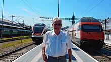 Alles frisch saniert auf dem Konstanzer Bahnhof. Kreisrat Georg Geiger (FDP) ist dennoch unzufrieden. Denn am vorhandenen vierten Gleis ...