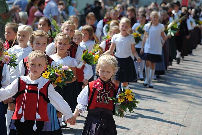 Bild 18: Bilder vom Jubiläumsumzug der 550. Waldshuter Chilbi mit 2000 Teilnehmern