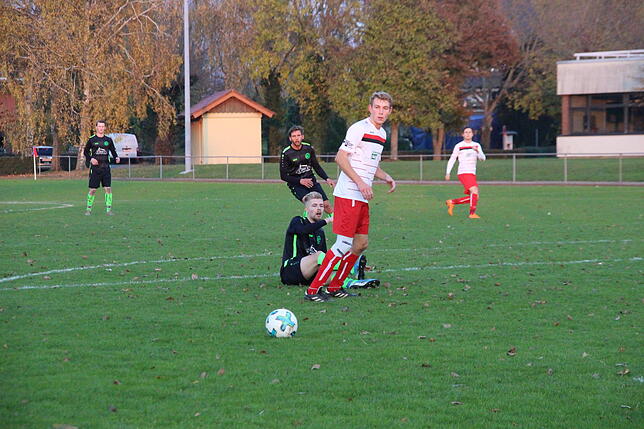 Bild 2: Die besten Bilder vom 5:0-Sieg der SG Reichenau/R.-Waldsiedlung gegen den FC Steißlingen!