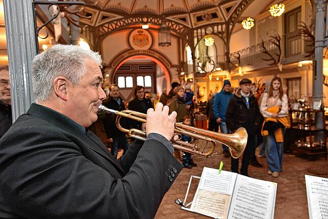 Matthias Laubis und „The Brass Makers“ sorgen am Sonntag Nachmittag in der Anspannhalle für stimmungsvolle Weihnachtsklänge.