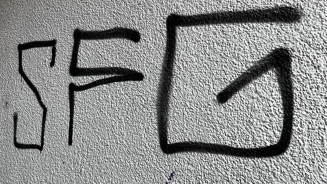 SFG – dieses Kürzel macht aktuell in Singen die Runde. Und zwar im unschönen Stil: Unbekannte Täter sprühen es vermehrt seit Wochen an ...