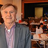 Alfred Kneer vom DRK setzte bei der jüngsten Spendenaktion in der Stadthalle erhöhte Vorsichtsmaßnahmen um.