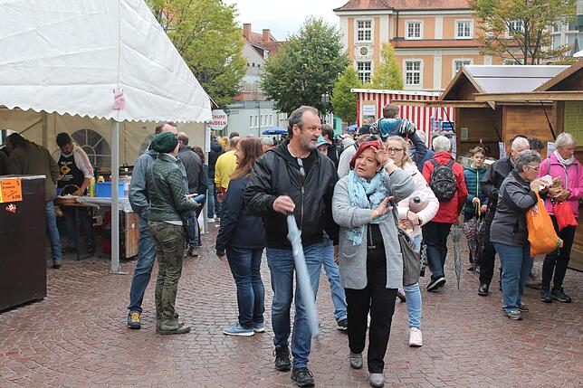 Die Witterung auf dem Herbstfest war estimmt von Nieselregen und einige stärkeren Schauern. Trotzdem fand eine passable Anzahl an ...