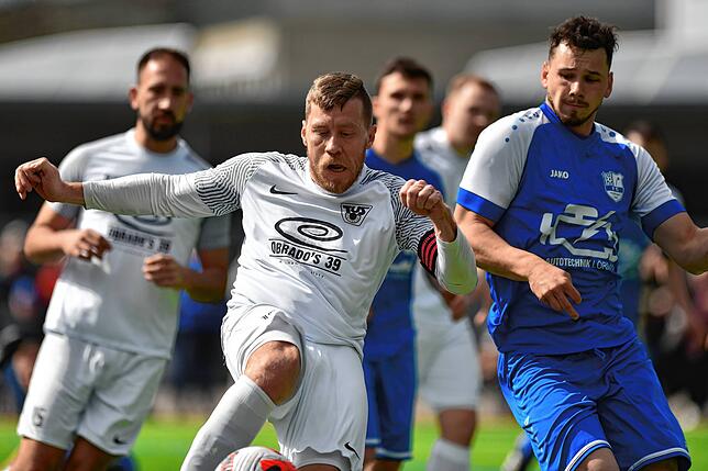 Bild 10: TuS Stetten besiegt Verfolger FC Hauingen mit 2:1 &ndash; und wir haben Bilder!