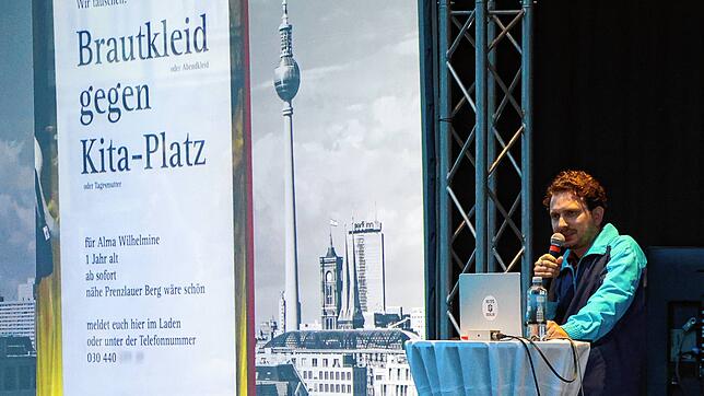Einen überaus unterhaltsamen Blick in die Berliner Seele hat Joab Nist am Mittwoch, 27. August, im Allensbacher Seegarten präsentiert. ...