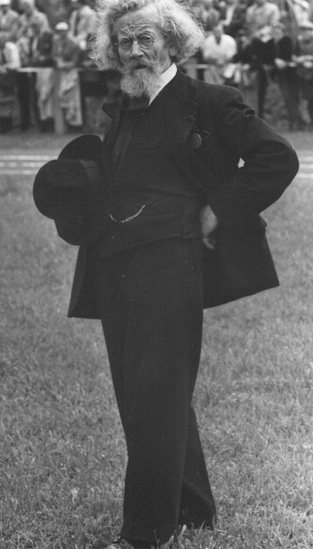 Adolf Glattacker war auch bei der Einweihung des Schwimmbads und Stadions im Jahr 1953 dabei.