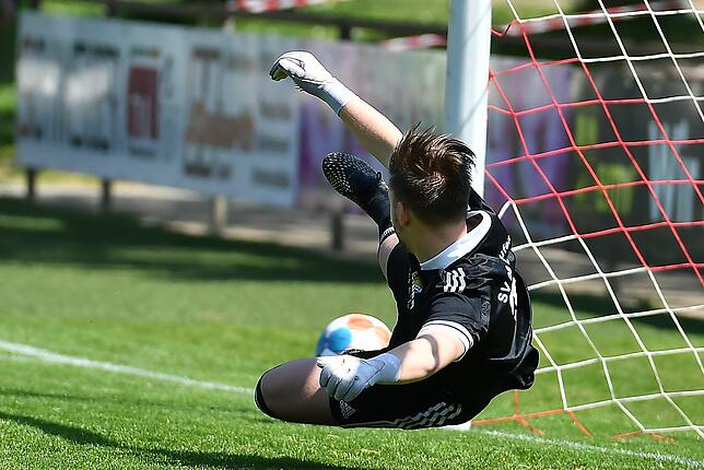 Bild 24: SV 08 Laufenburg unterliegt mit 1:3 bei der Reserve des Bahlinger SC &ndash; und wir haben Bilder!