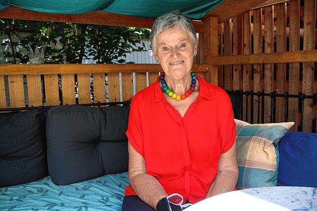 Monika Spitznagel in ihrem Garten auf dem Klausenhof in Hohentengen. Seit Jahrzehnten engagiert sie sich für das Altenwerk Hohentengen ...