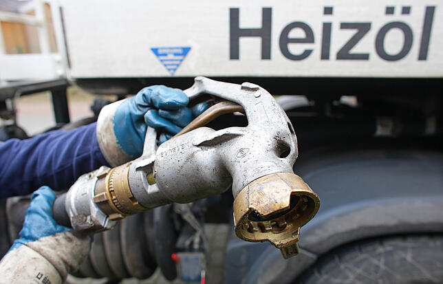 Heizen: Für moderne Technik gibt es einen Zuschuss, und neue Ölheizungen sollen bis 2026 verboten werden.