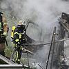 Feuerwehrmänner am Unfallort im Juli 2019.