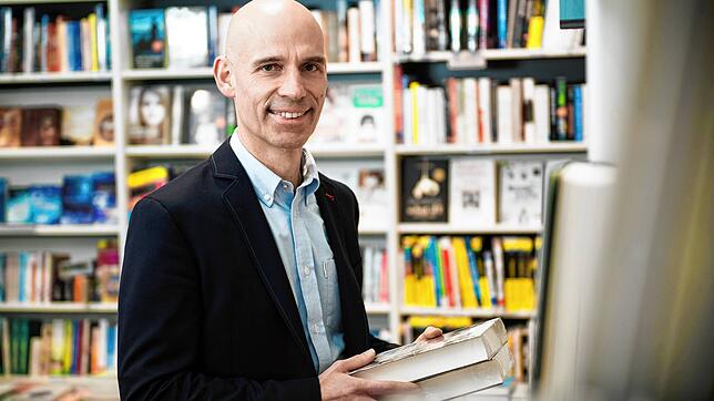 Christoph Greuter lebt für seinen Beruf. Das zahlt sich aus. Wieder einmal wurde die Buchhandlung mit einem Preis ausgezeichnet.
