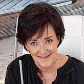 Viola Schmidt, Friseurmeisterin.