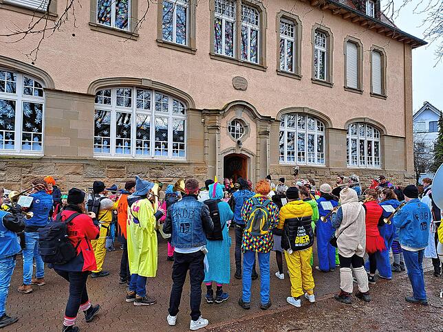Die Grundschule in Erzingen wird belagert &ndash; und befreit.