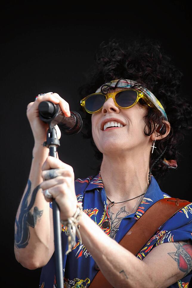 Bild 36: Southside 2022: Bilder vom Konzert von Sängerin LP am Samstag