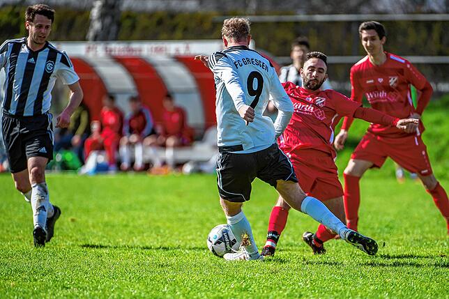Bild 17: Spvgg. Wutöschingen gewinnt beim FC Grießen mit 3:1 &ndash; und wir haben Bilder!