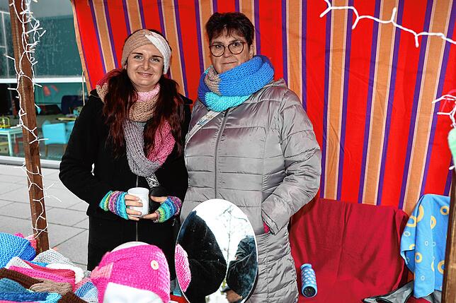 Bild 28: Trubel auf dem Rathausplatz