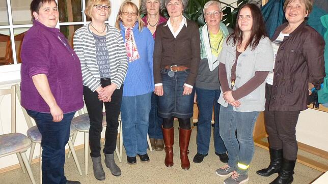 Sie führen den 84 Mitglieder starken Landfrauenverein im Jahr des 70-jährigen Bestehens: von links Roswitha Hirt, Brunhilde Rosenstiel, ...