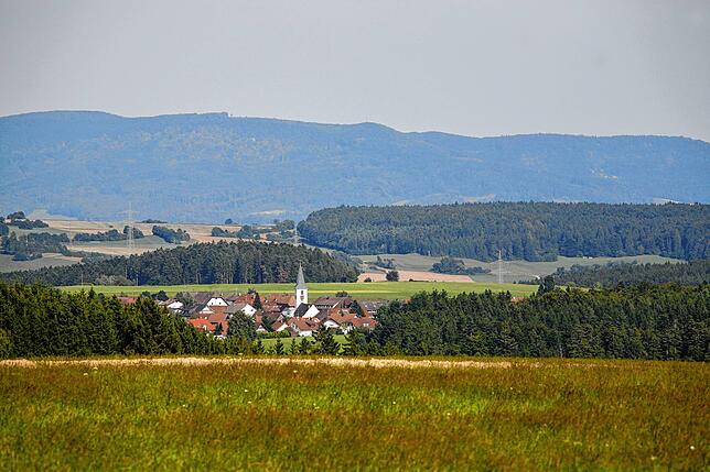 Blick auf Birkendorf von Mettenberg aus.