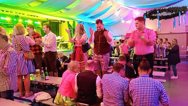 Bild 9: Bilder vom Oktoberfest in Dangstetten/Küssaberg