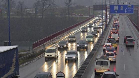 Die Autobahnbrücke in Rheinfelden ist chronisch überlastet.