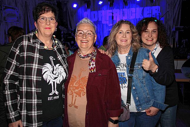 Bild 22: Ausgelassene Stimmung beim Dorfrocker-Konzert in Sauldorf