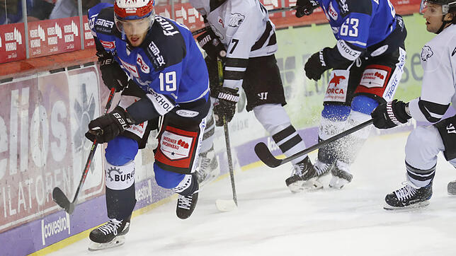 Auch Matt Carey (links vorn) sagt in Schwenningen goodbye.