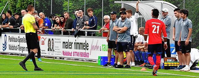 Bild 11: VfB Waldshut sichert in der Nachspielzeit das 2:2 gegen Aufsteiger SG Mettingen/Krenkingen &ndash; und wir haben Bilder!