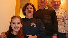 Die Feuerwehrfamilie aus Krauchenwies: (von rechts) Hans Lutz, Gerhard Lutz, Martina Kiesewetter und Lisa Kiesewetter.
