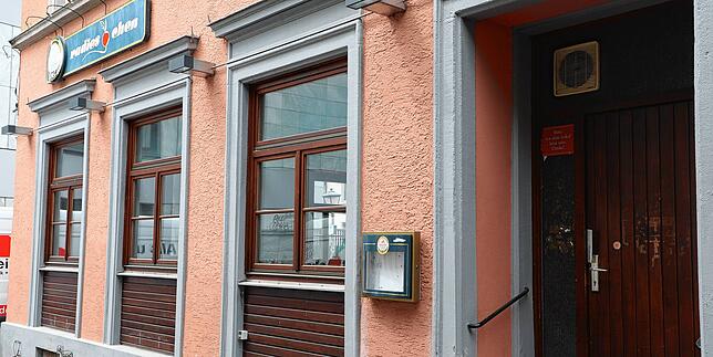 Münzgasse 18 im Mai. Im Herzen von Konstanz klafft eine Lücke! Das „Radieschen“ gibt es nicht mehr.