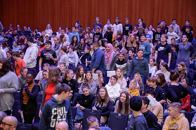 Bild 16: #ichvertraueFakten &ndash; Alle Bilder zum Auftakt des SÜDKURIER-Medienprojekts Klasse! in der Singener Stadthalle