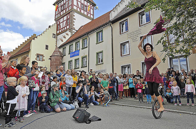 Bild 20: Wenn Gaukler und Musiker in der Zähringerstadt regieren: Impressionen vom Straßenmusiksonntag in Bräunlingen