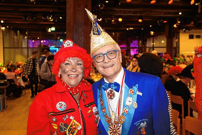 Bild 26: Narren und Mäschgerle strömen ins Konzil &ndash; Sie alle sind bei der SWR-Fernsehfasnacht dabei