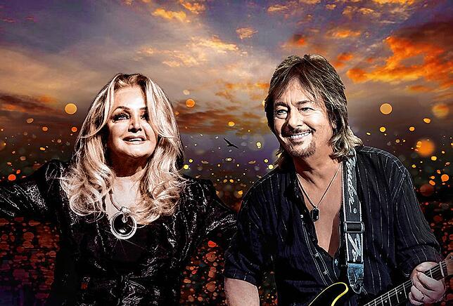 Diese zwei Musiklegenden eröffnen das Hohentwielfestival 2026 auf dem Singener Rathausplatz: Bonnie Tyler und Chris Norman.