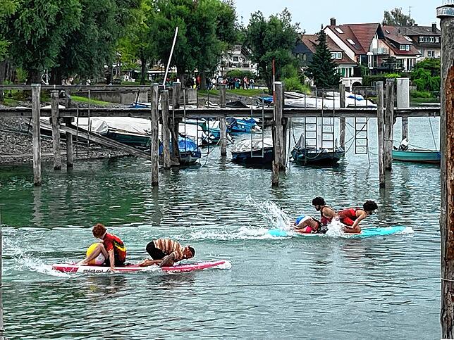 Das neue SUP-Wettpaddeln bei der Stedi sorgte für Spaß bei Teilnehmern und Zuschauern.