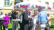 Vor kurzem feierte Erzbischof Georg Gänswein in Rom seinen 60. Geburtstag. Aus diesem Anlass haben der Pfarrgemeinderat und der ...