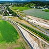 Die Baustelle an der B33: Links oben ist Allensbach mit der Konstanzer Straße zu sehen. Oberhalb der B33-Fahrbahn verläuft die ...