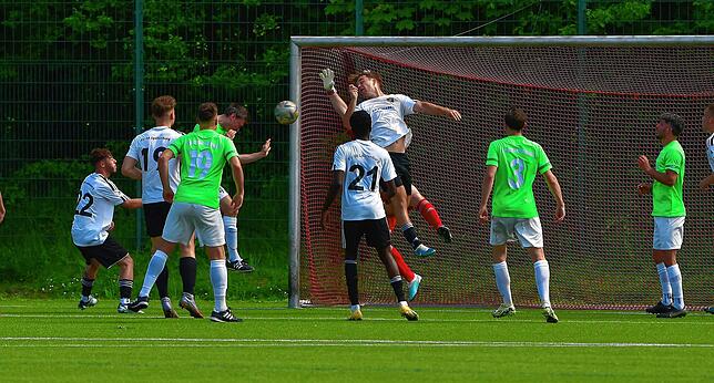Bild 28: SG Mettingen/Krenkingen siegt 5:0 bei der U23 des SV 08 Laufenburg – und wir haben Bilder!