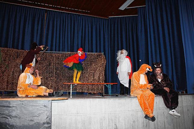 Bild 6: Bunter Abend in Orsingen: Alle Bilder der Fasnacht 2025