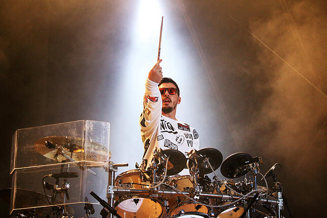 Schlagzeuger Shannon Leto ist der zweite Teil von „Thirty Seconds to Mars“. Gemeinsam liefern die Brüder in Salem eine ...