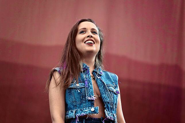 Bild 12: Die besten Bilder vom Auftritt von Alice Merton auf dem Southside 2024