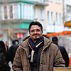 Ahmad Al Hamidi, Bundestagskandidat von Bündnis 90/Die Grünen im Wahlkreis Bodensee. Das Bild entstand auf dem Wochenmarkt in ...