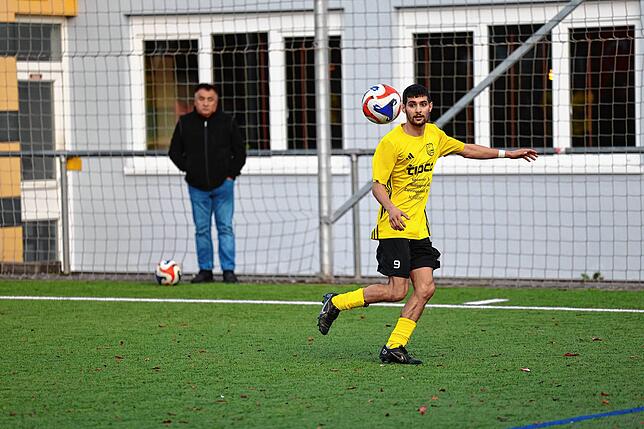 Bild 9: Die besten Bilder der Bezirksliga-Partie zwischen dem TSV Konstanz und dem SV Mühlhausen