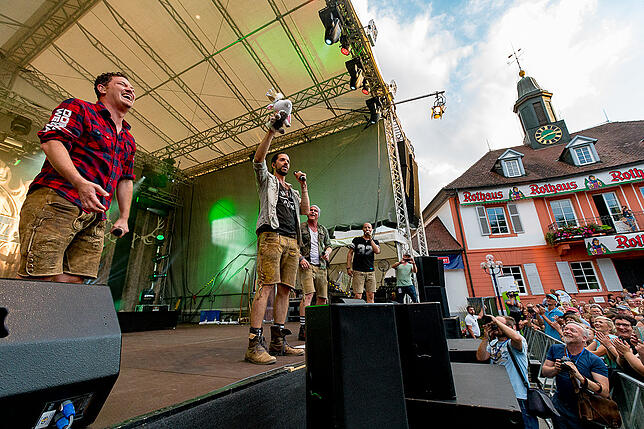Bild 12: Alle Bilder vom Auftakt der 15. Sommersinnfonie: Volksmusiker von Voxxclub begeistern ihre Fans
