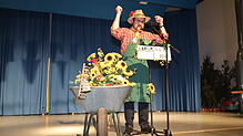 Klaus Matt malte ein buntes Bild von der alternativen Landesgartenschau in Aach-Linz.