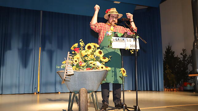Klaus Matt malte ein buntes Bild von der alternativen Landesgartenschau in Aach-Linz.
