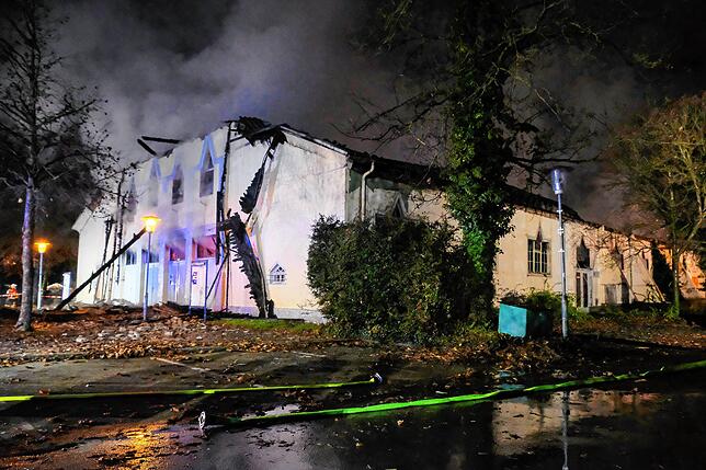 Bild 10: Alle Bilder vom Brand der Scheffelhalle in Singen