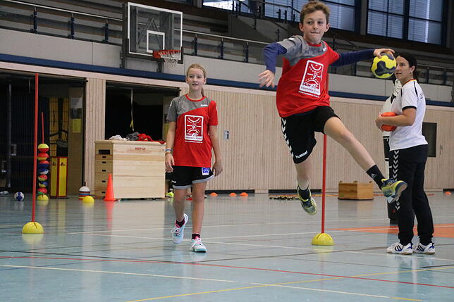 Mit voller Wucht in Richtung Tor: Moritz Sandbach beim Wurf.