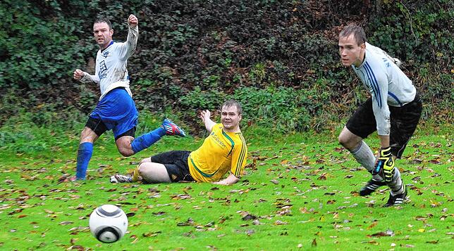 Bild 19: Schnappschüsse aus der Bezirksliga-Saison 2012/2013